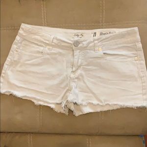 White denim shorts size 11